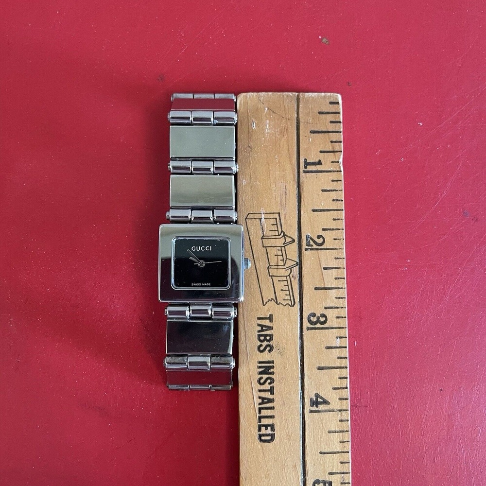 Gucci 600 Series Watch Women Black Dial Swiss Made Square‎ Vintage No Box WORKS - Picture 12 of 13